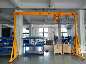 移動（dòng）龍門架500kg